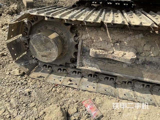 右側(cè)履帶整體?(行走機(jī)構(gòu)) 右側(cè)履帶整體?(行走機(jī)構(gòu))