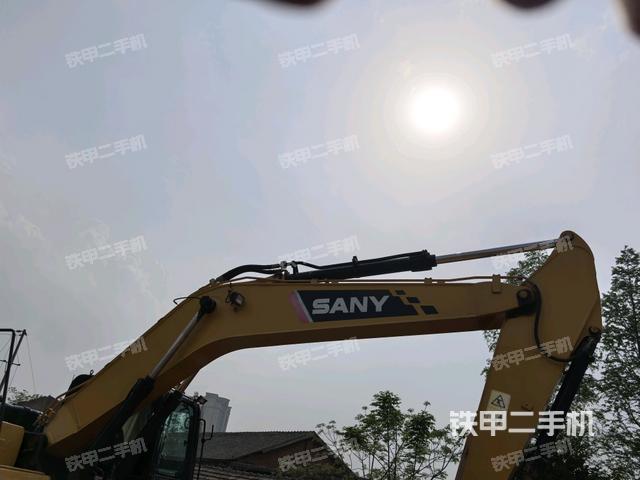 大臂整体 右侧（工作和回转装置）