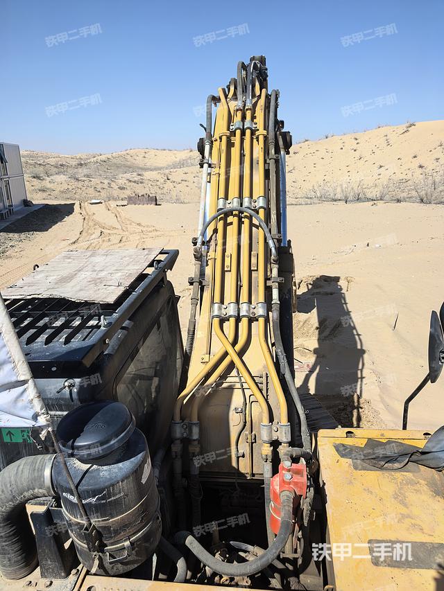 駕駛室頂部（整機(jī)外觀）