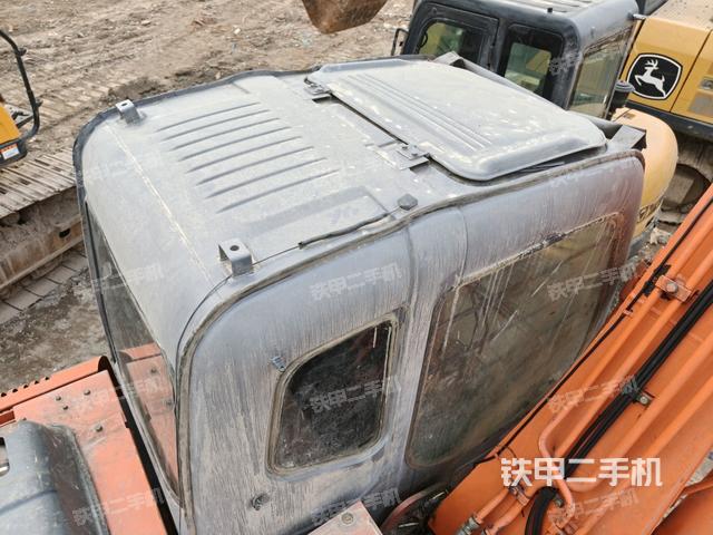 駕駛室頂部（整機(jī)外觀）