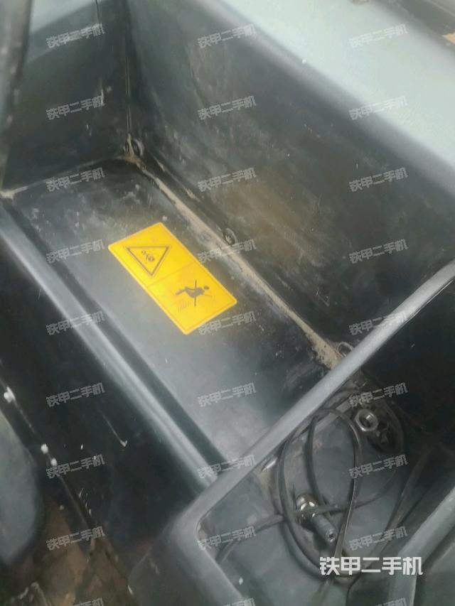 座椅后部（駕駛室部分）