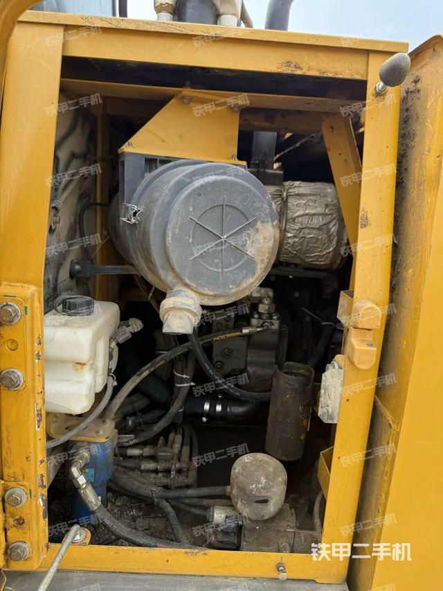 電瓶（大件艙室）