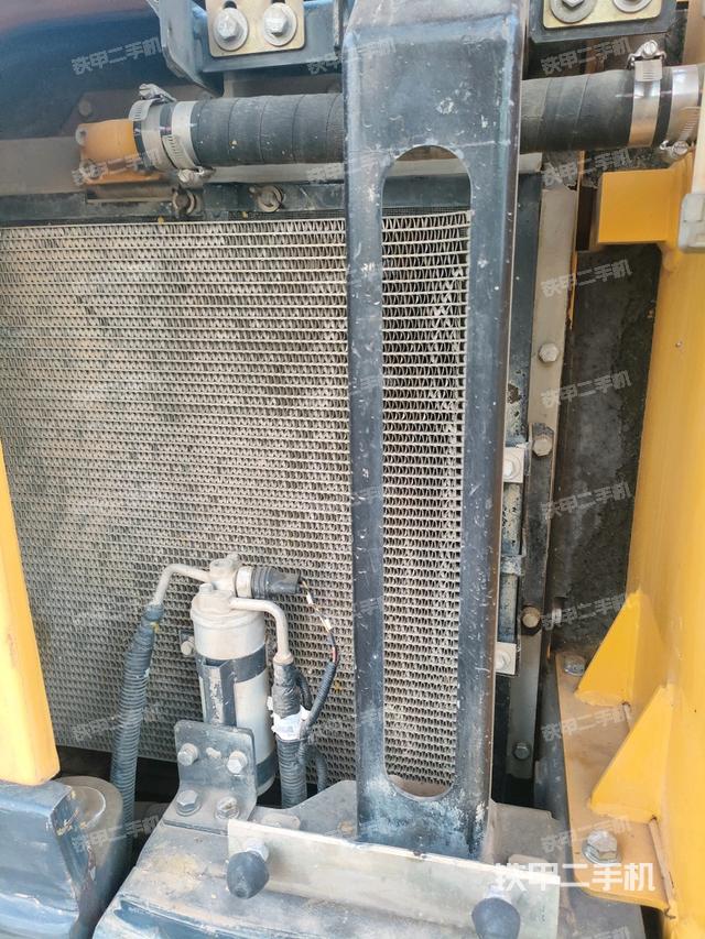 散熱器室(大件艙室) 散熱器室(大件艙室)