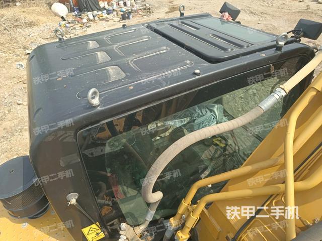 駕駛室頂部（整機(jī)外觀）