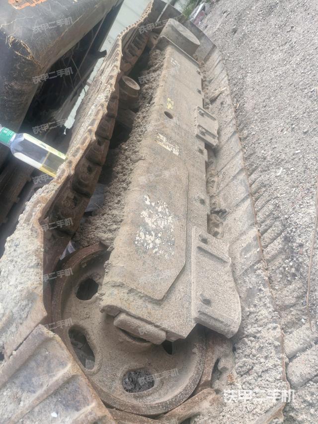 左側(cè)履帶整體?（行走機構(gòu)）