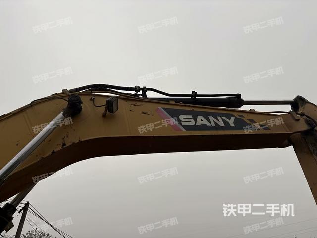 大臂油缸整體?豎拍(工作和回轉裝置) 大臂油缸整體?豎拍(工作和回轉裝置)