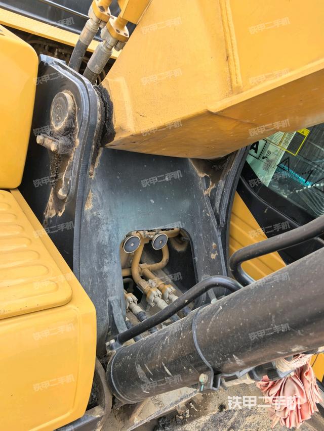 大臂根部 斜视（工作和回转装置）