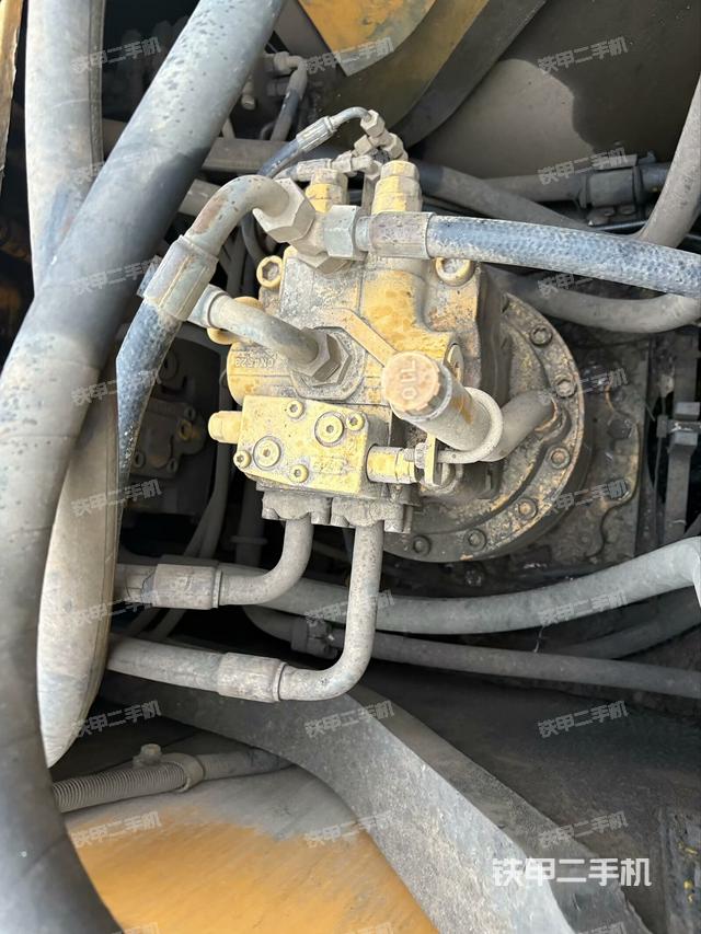 駕駛室頂部俯視(上車部件) 駕駛室頂部俯視(上車部件)