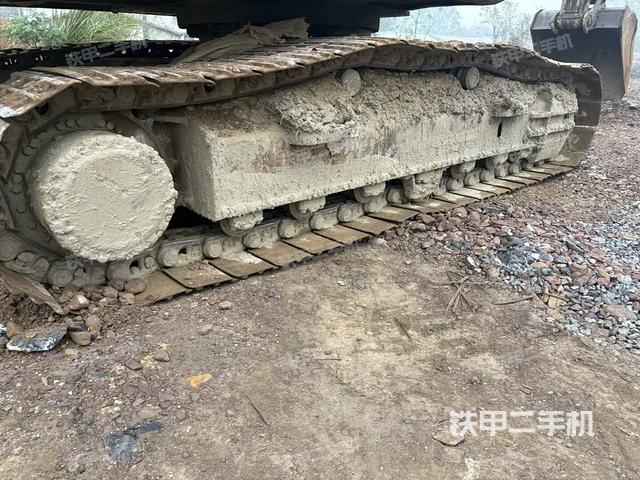 右側履帶整體(行走機構) 右側履帶整體(行走機構)