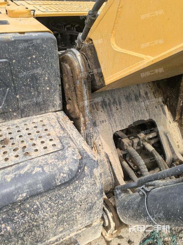 大臂根部?斜視（工作和回轉(zhuǎn)裝置）