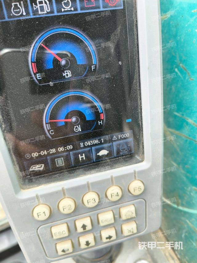 駕駛室整體（整機(jī)外觀）