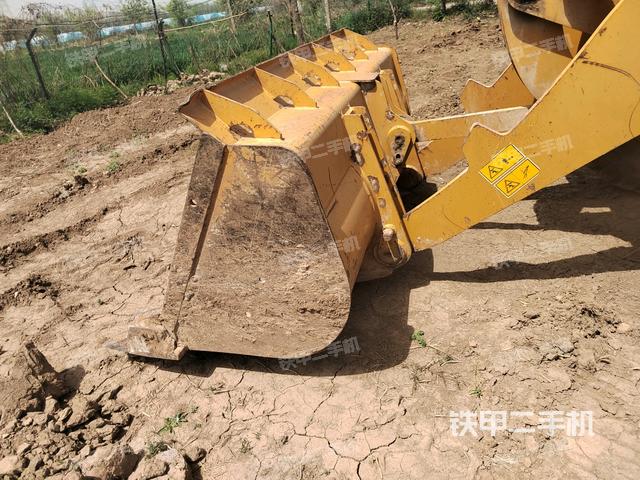 工作裝置整體（整機外觀及大件）