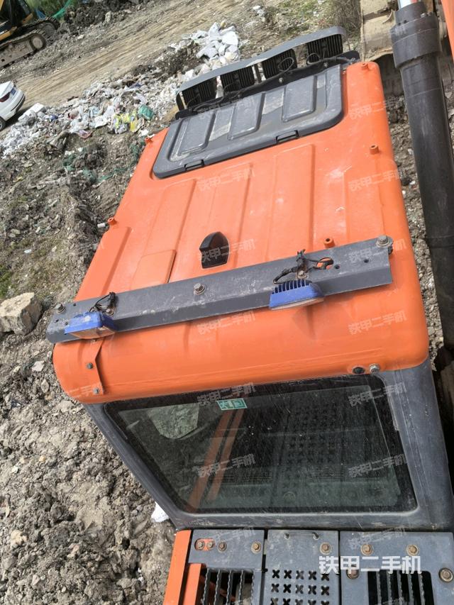 駕駛室頂部俯視(上車部件) 駕駛室頂部俯視(上車部件)