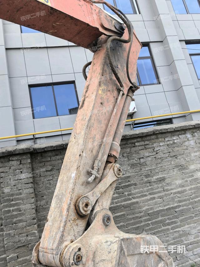 小臂整体左后（工作和回转装置）