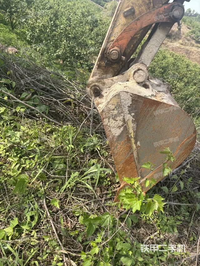 大臂背部俯視(工作和回轉裝置) 大臂背部俯視(工作和回轉裝置)