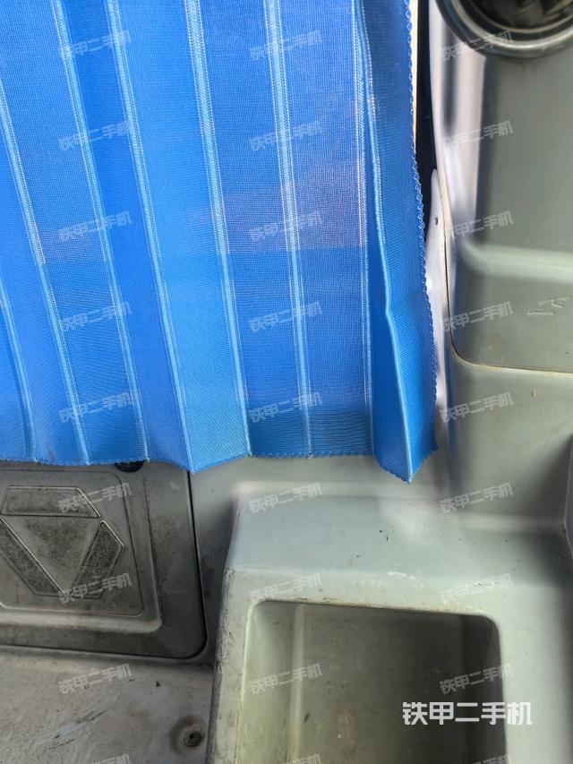 后窗玻璃角標(biāo)（駕駛室部分）