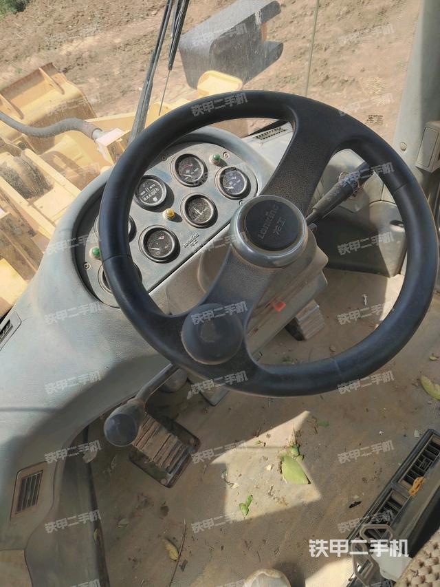 駕駛室操作臺（整機外觀及大件）