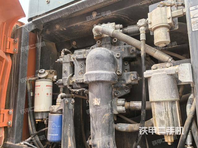 液壓泵斜45?左(大件艙室) 液壓泵斜45?左(大件艙室)