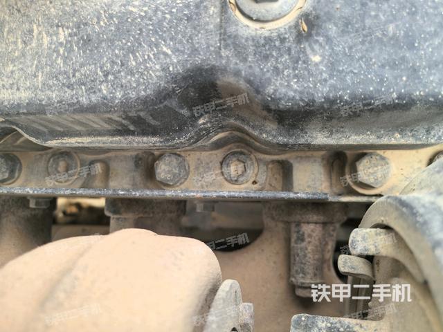 氣門室蓋螺絲特寫（上車部件）