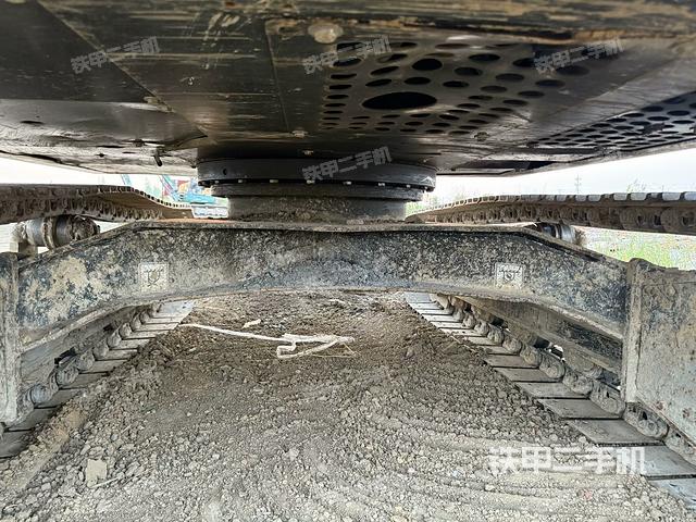 右導(dǎo)向輪（行走機(jī)構(gòu)）