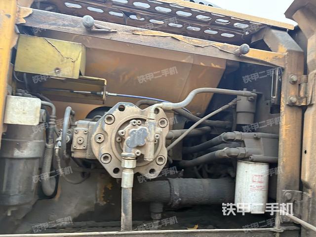 液壓泵斜45?左(大件艙室) 液壓泵斜45?左(大件艙室)