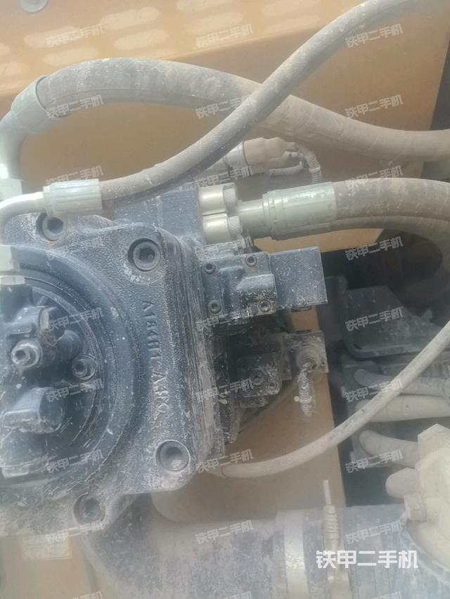 液壓泵斜45?右（大件艙室）