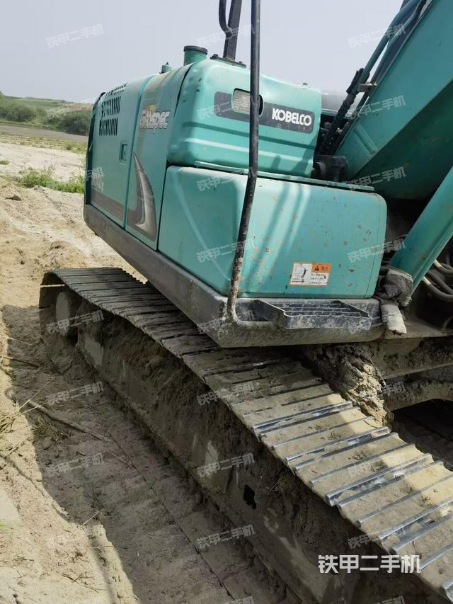 大臂背部俯視（工作和回轉(zhuǎn)裝置）