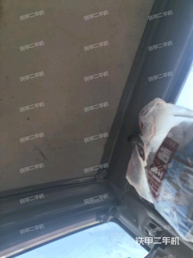 右侧玻璃角标（驾驶室部分）