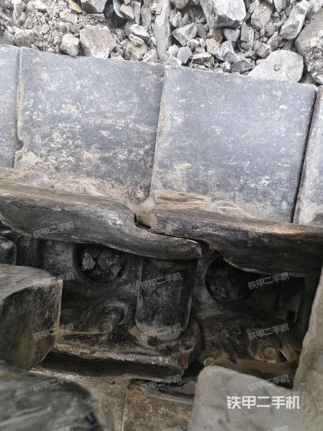 右側(cè)行走馬達(dá)蓋板（行走機(jī)構(gòu)）