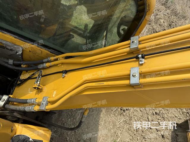 大臂根部?斜（工作和回轉(zhuǎn)裝置）