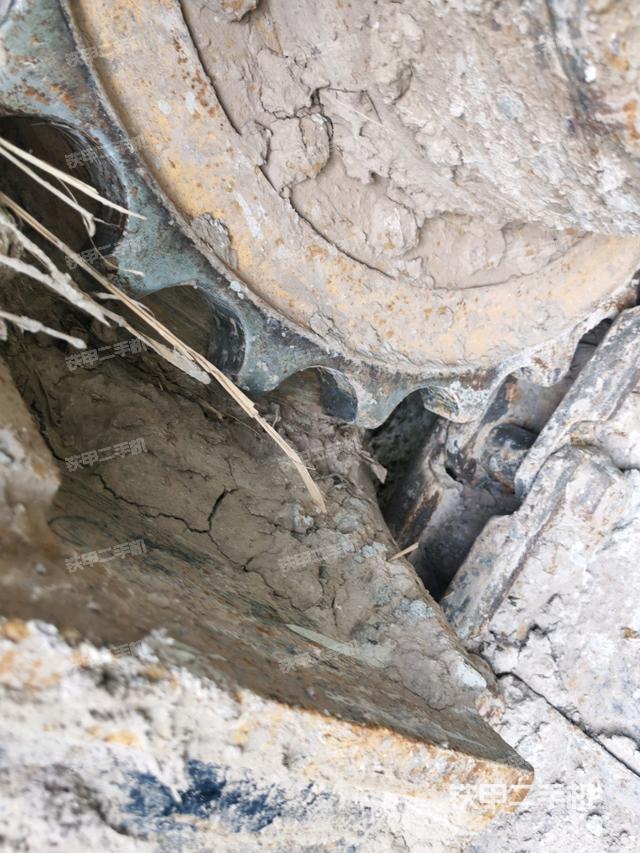 左側(cè)行走馬達(dá)蓋板（行走機(jī)構(gòu)）