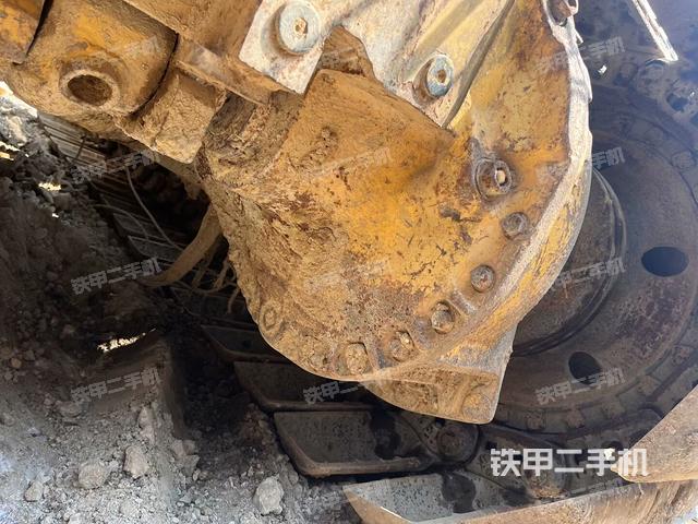 推土鏟右后(推土機(jī)底盤及工作裝置) 推土鏟右后(推土機(jī)底盤及工作裝置)
