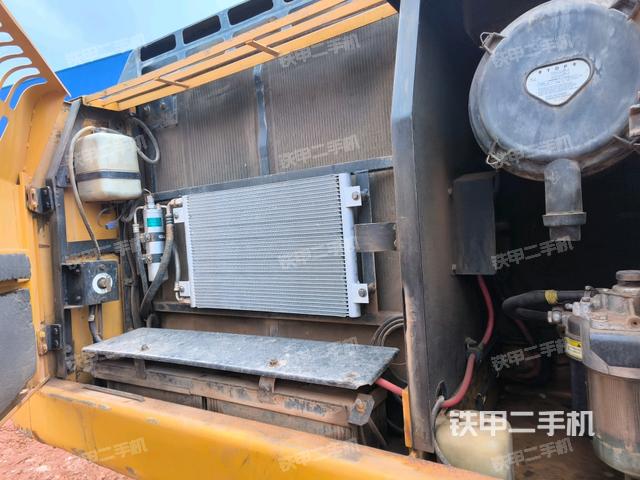 液壓泵室(大件艙室) 液壓泵室(大件艙室)
