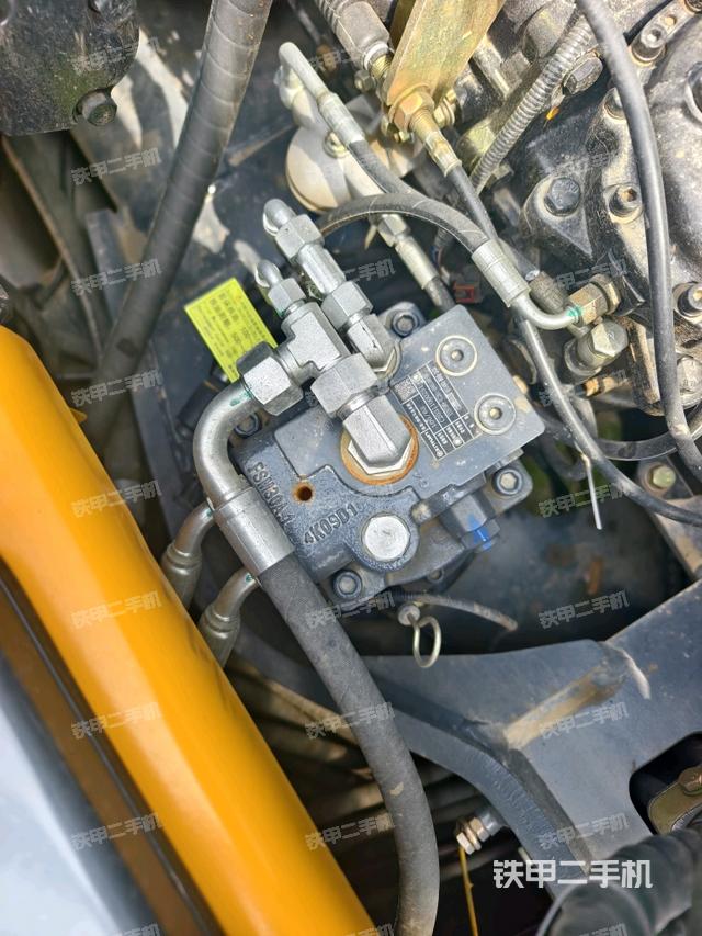 回轉(zhuǎn)馬達（上車部件）