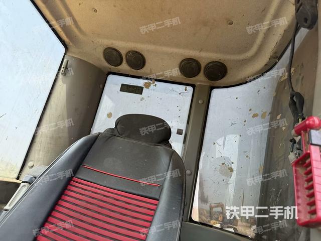 座椅左側(cè)控制臺/音響/含左手柄（駕駛室部分）