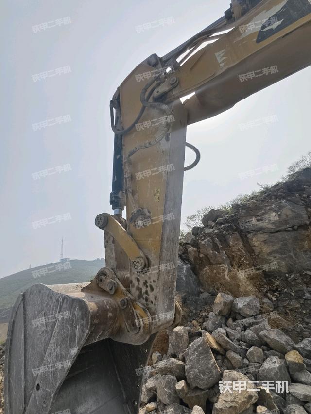 小臂整體左后（工作和回轉(zhuǎn)裝置）