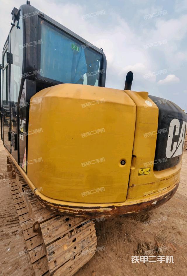 整機(jī)右后45°(整機(jī)外觀) 整機(jī)右后45°(整機(jī)外觀)