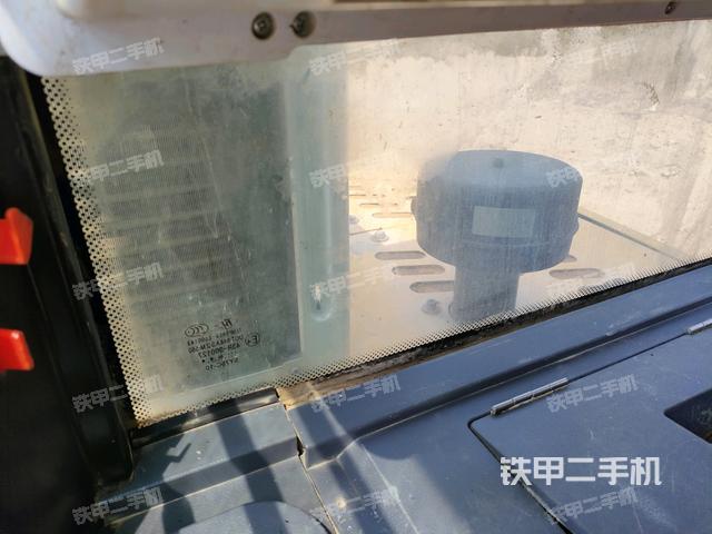 后窗玻璃角標(biāo)（駕駛室部分）