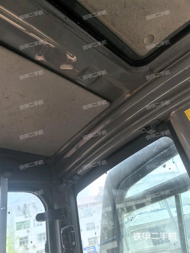 驾驶室正侧（驾驶室部分）