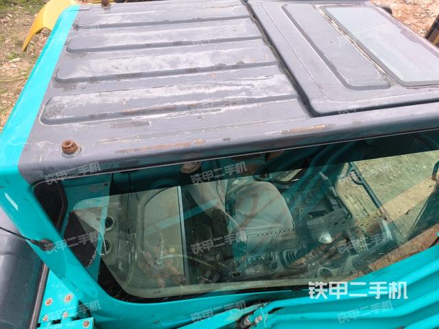 駕駛室頂部（整機(jī)外觀）