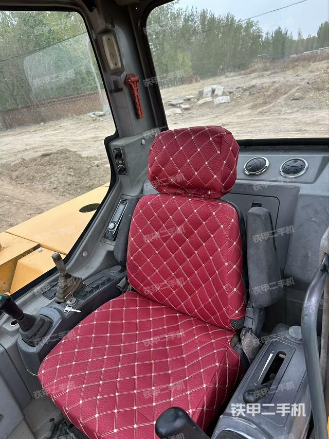 駕駛室頂部（整機(jī)外觀）