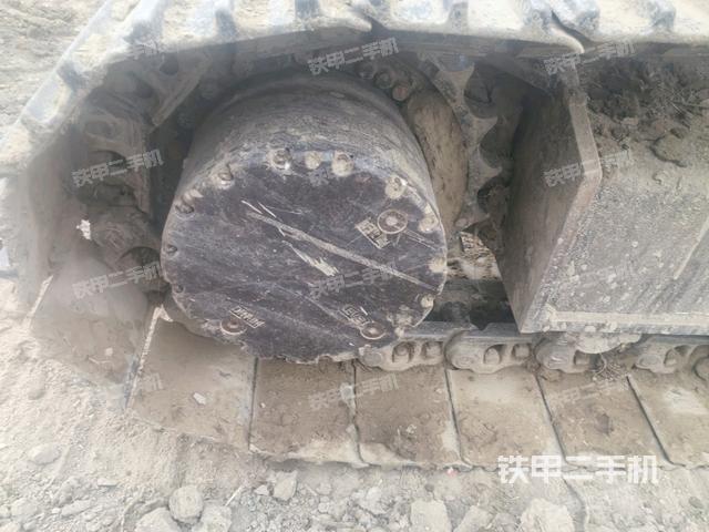 左驅(qū)動輪（行走機構(gòu)）