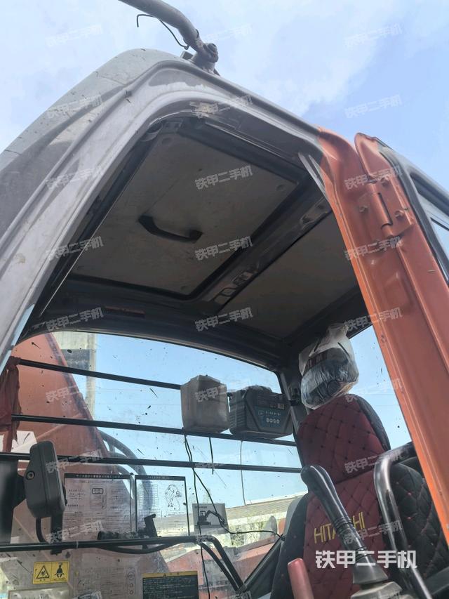 左后方玻璃角标（驾驶室部分）