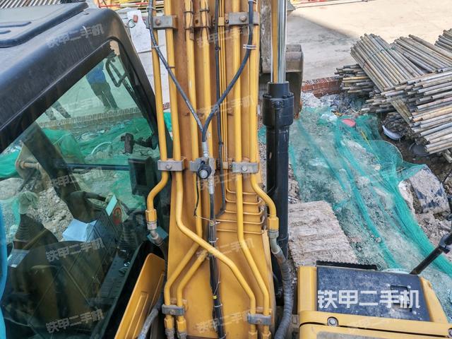 大臂背部俯視（工作和回轉(zhuǎn)裝置）