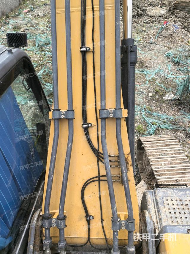 大臂背部俯視（工作和回轉(zhuǎn)裝置）