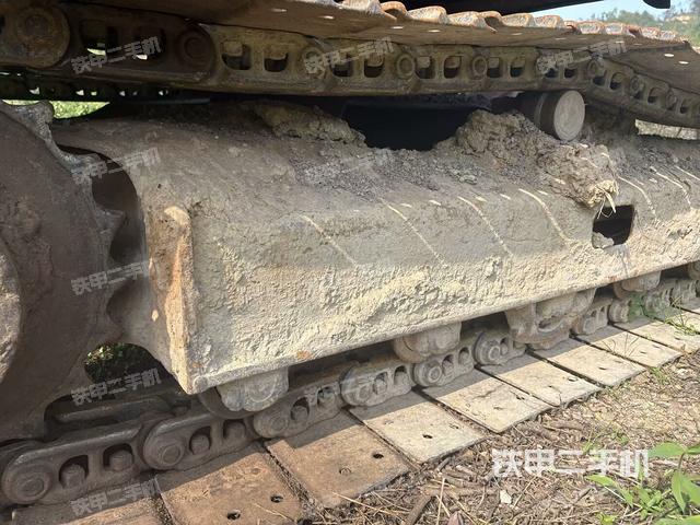 右側履帶整體?(行走機構) 右側履帶整體?(行走機構)