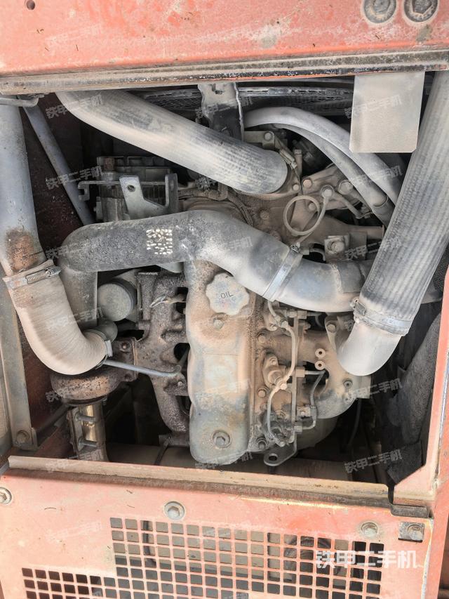 发动机室（上车部件）