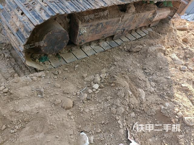 右側(cè)履帶整體?(行走機(jī)構(gòu)) 右側(cè)履帶整體?(行走機(jī)構(gòu))