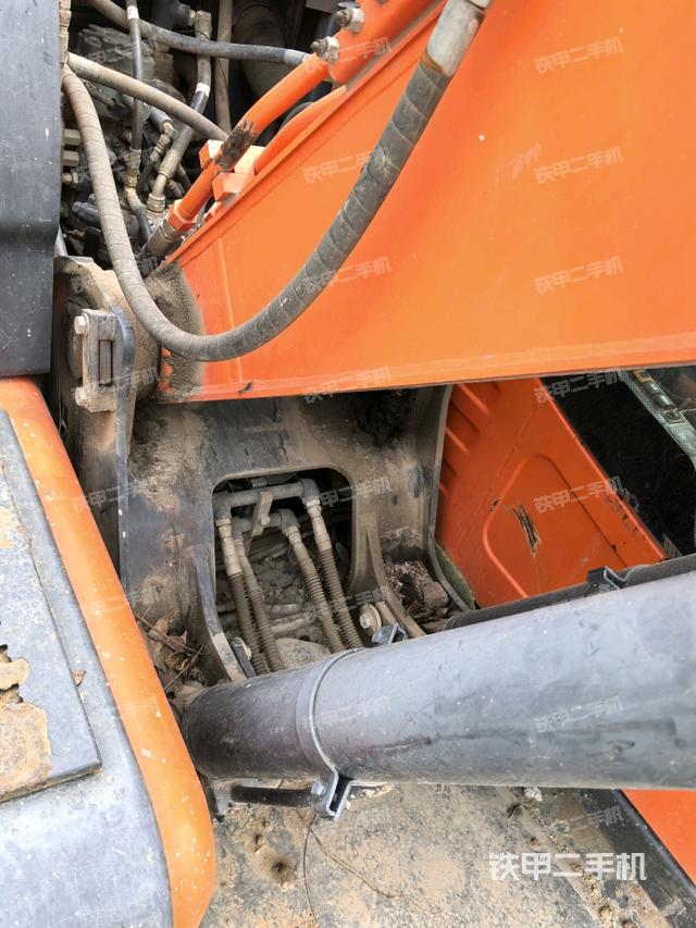 大臂根部?斜視（工作和回轉(zhuǎn)裝置）