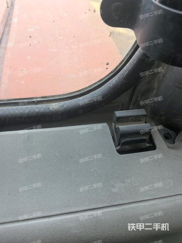 后窗玻璃角标（驾驶室部分）